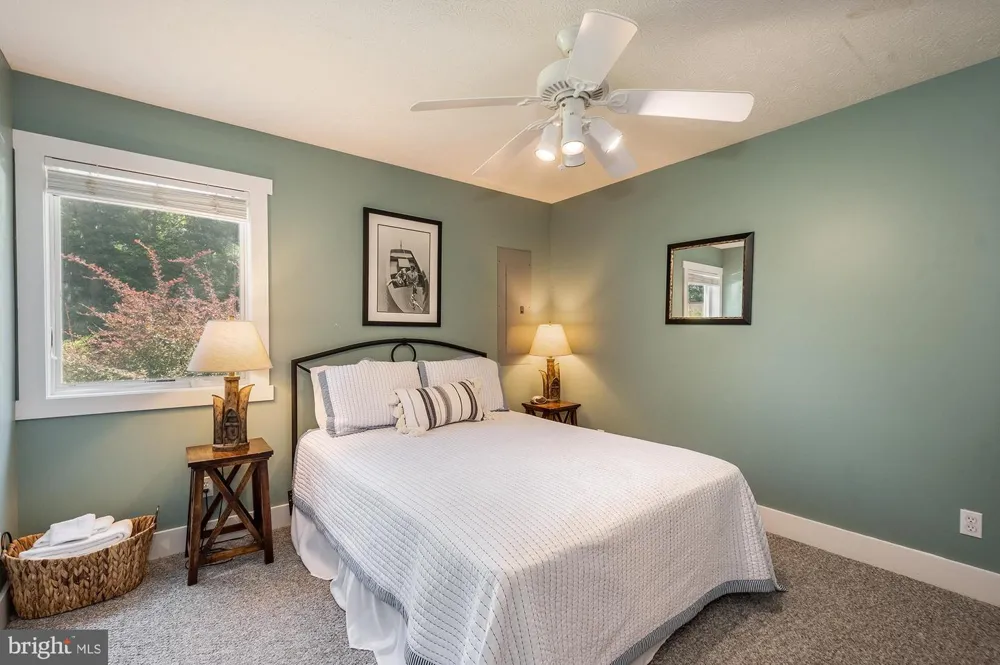 25 SILVER TREE LANE Oakland, MD 21550