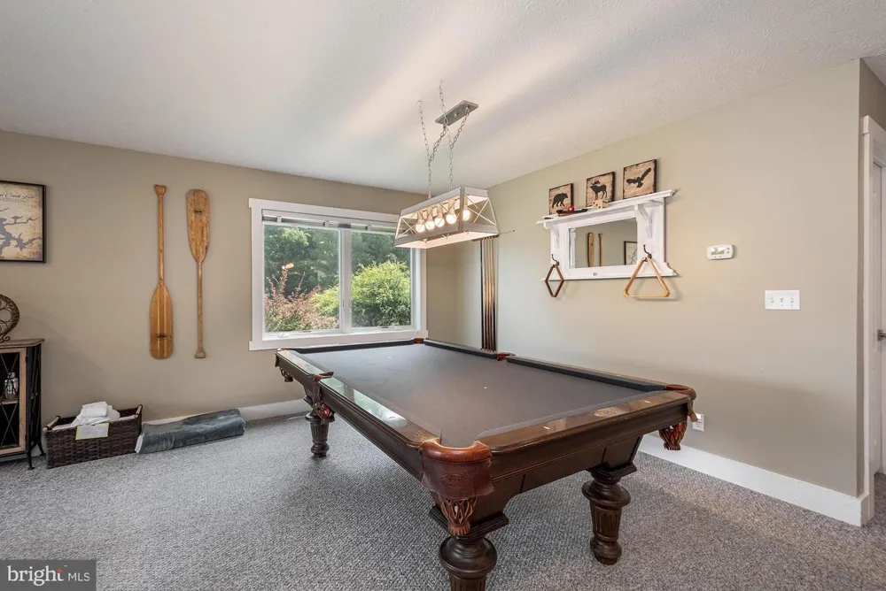 25 SILVER TREE LANE Oakland, MD 21550