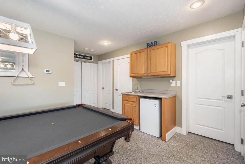 25 SILVER TREE LANE Oakland, MD 21550