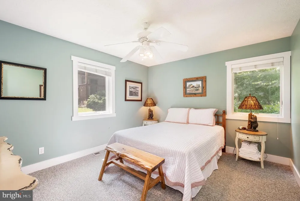 25 SILVER TREE LANE Oakland, MD 21550