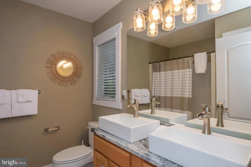 25 SILVER TREE LANE Oakland, MD 21550