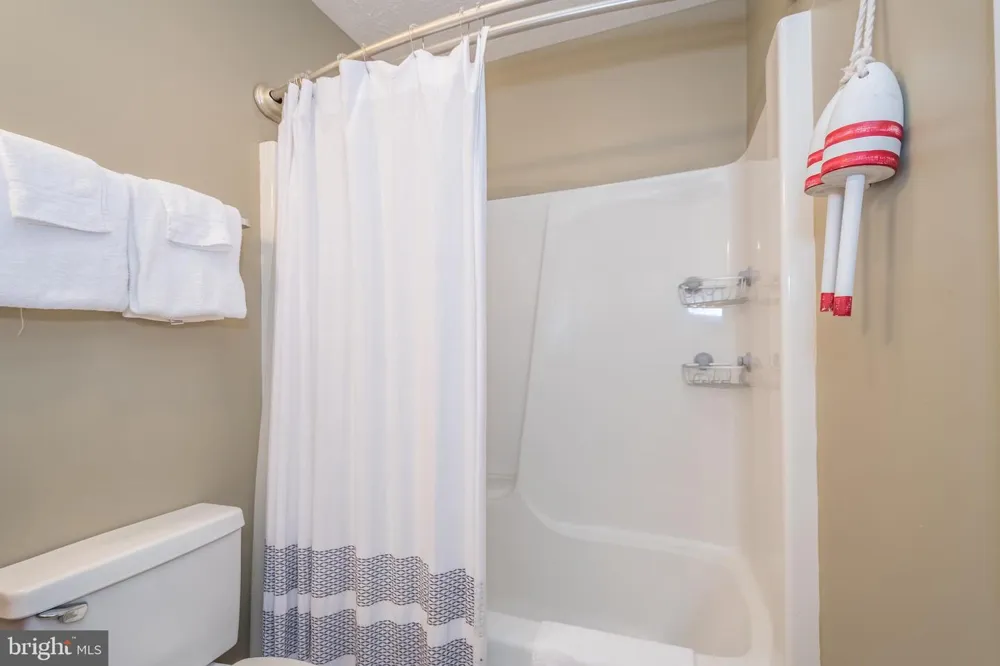 25 SILVER TREE LANE Oakland, MD 21550