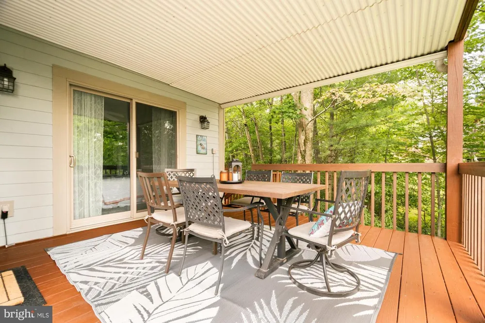 25 SILVER TREE LANE Oakland, MD 21550
