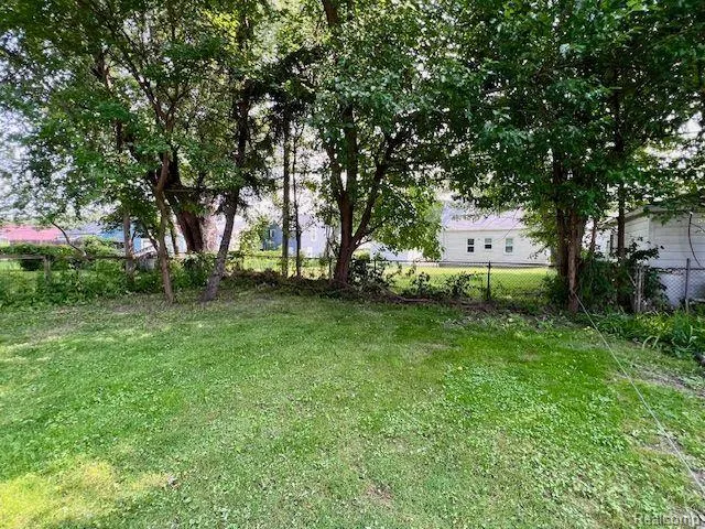 22106 DONALD AVENUE Eastpointe City, MI 48021