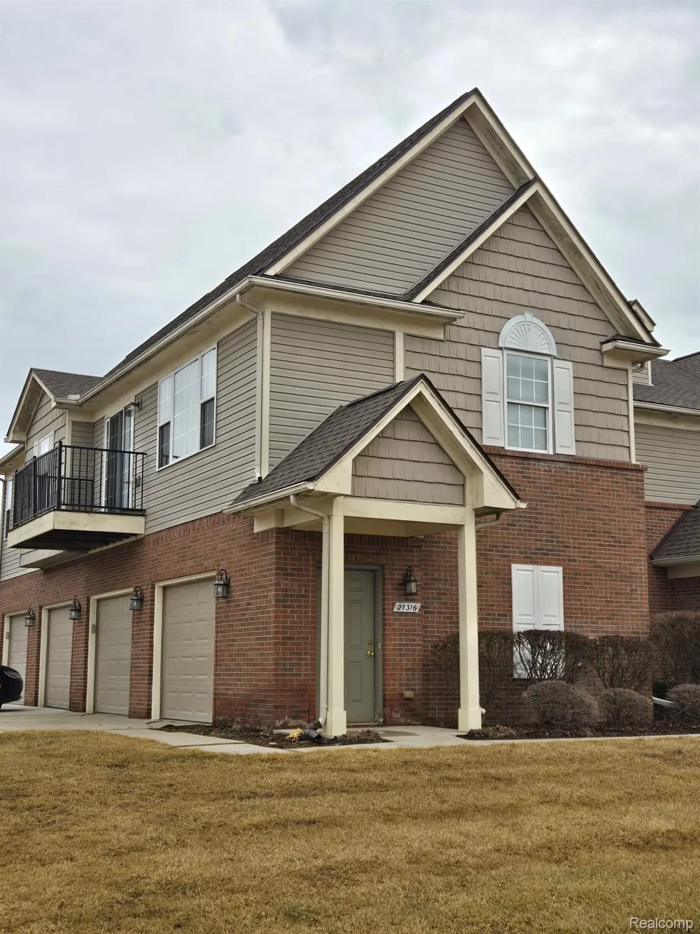 27316 HIDDEN OAKS DRIVE Brownstown Charter Township, MI 48183