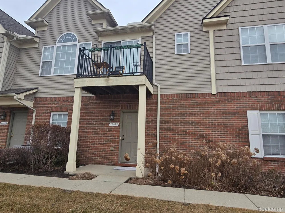 20005 HIDDEN OAKS DRIVE Brownstown Charter Township, MI 48183
