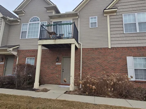 20005 HIDDEN OAKS DRIVE
