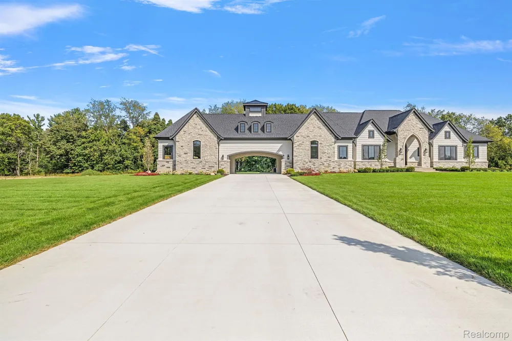 70501 Renata Court Bruce Township, MI 48065
