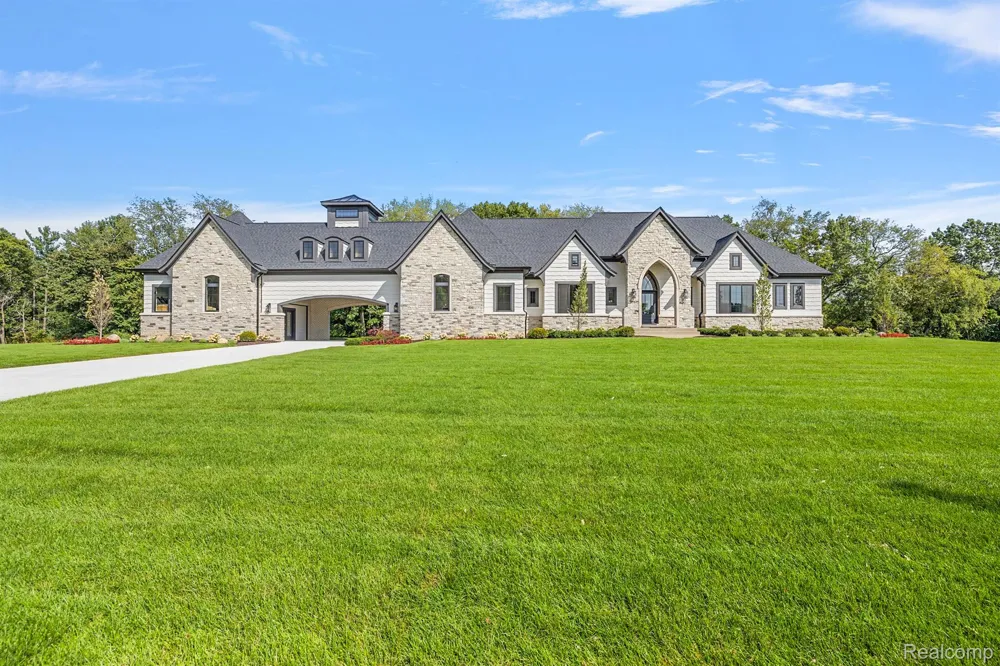 70501 Renata Court Bruce Township, MI 48065