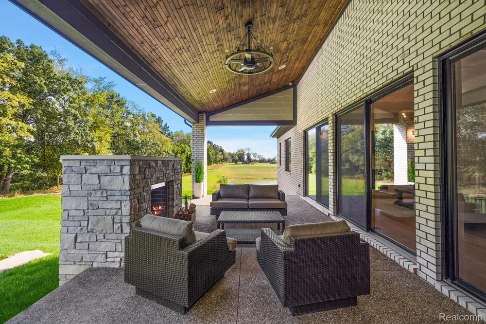 70501 Renata Court Bruce Township, MI 48065