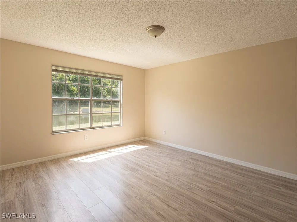 LAGUNA BAY CIRCLE #37 Kissimmee, FL 34746