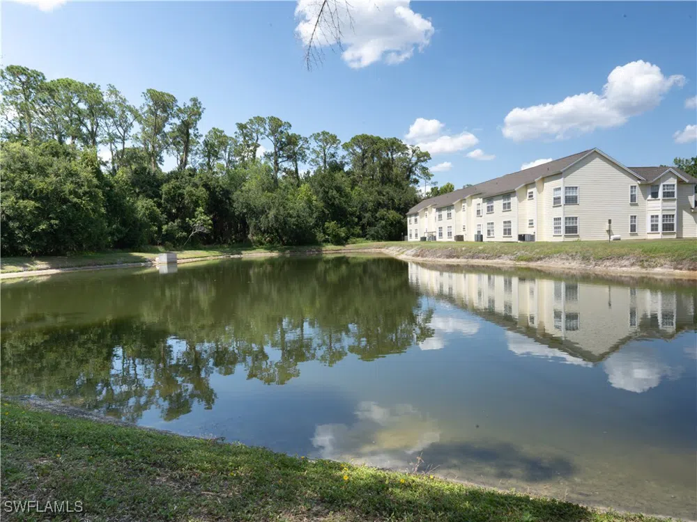 LAGUNA BAY CIRCLE #37 Kissimmee, FL 34746