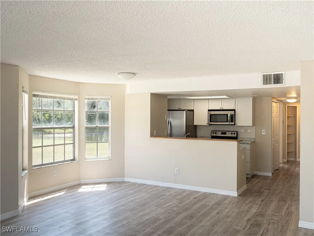 LAGUNA BAY CIRCLE #37 Kissimmee, FL 34746