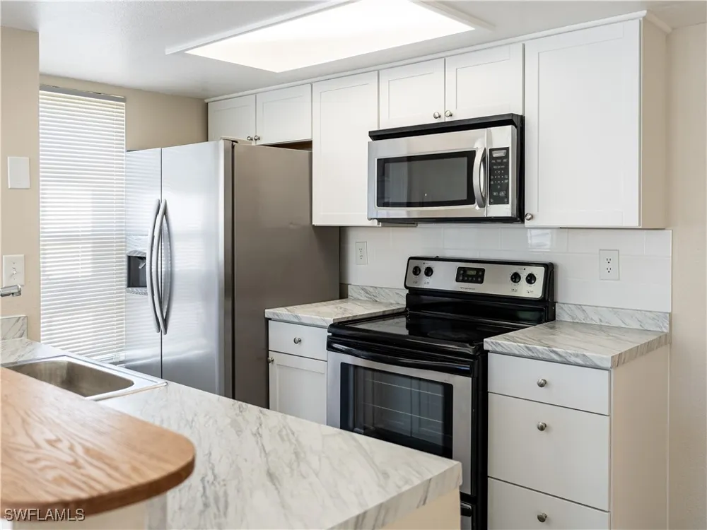 LAGUNA BAY CIRCLE #37 Kissimmee, FL 34746