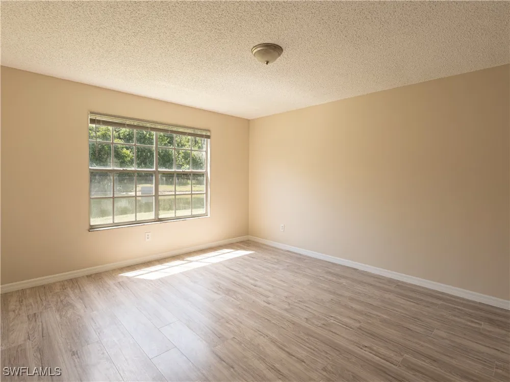 LAGUNA BAY CIRCLE #37 Kissimmee, FL 34746