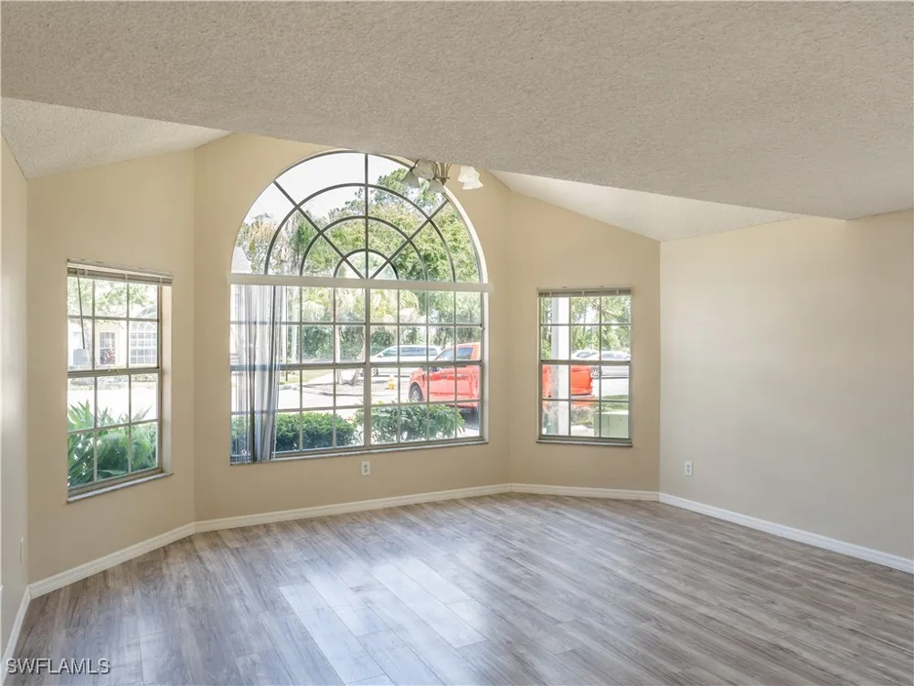 LAGUNA BAY CIRCLE #37 Kissimmee, FL 34746