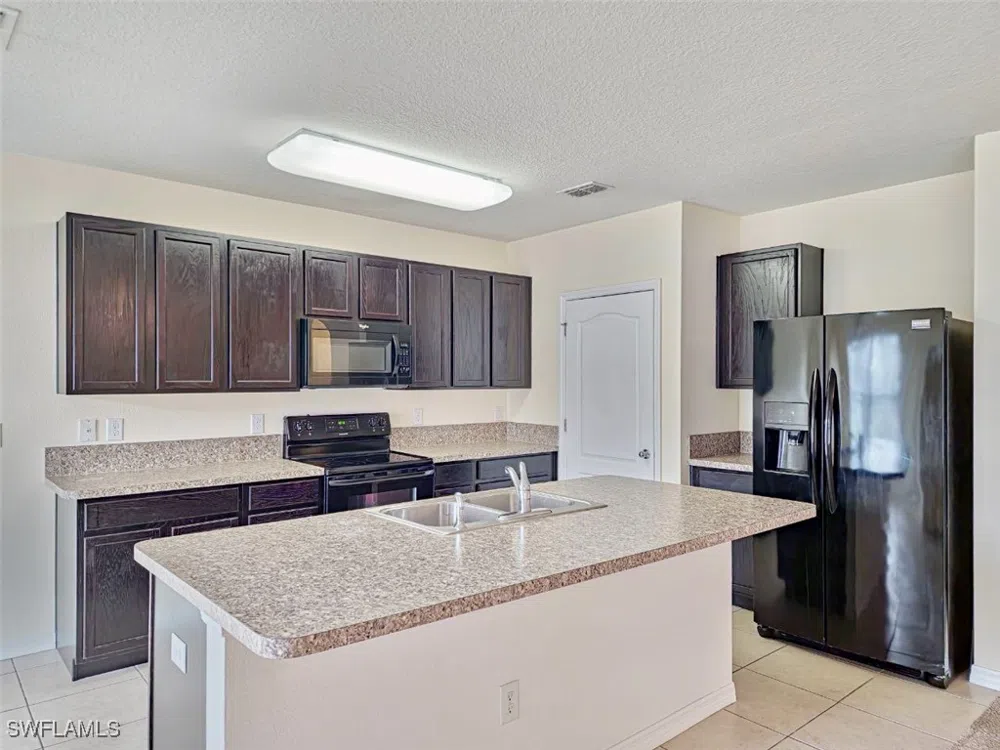 SUNNY FIELD COURT Eustis, FL 32726