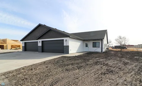 1406 Prairie Lane