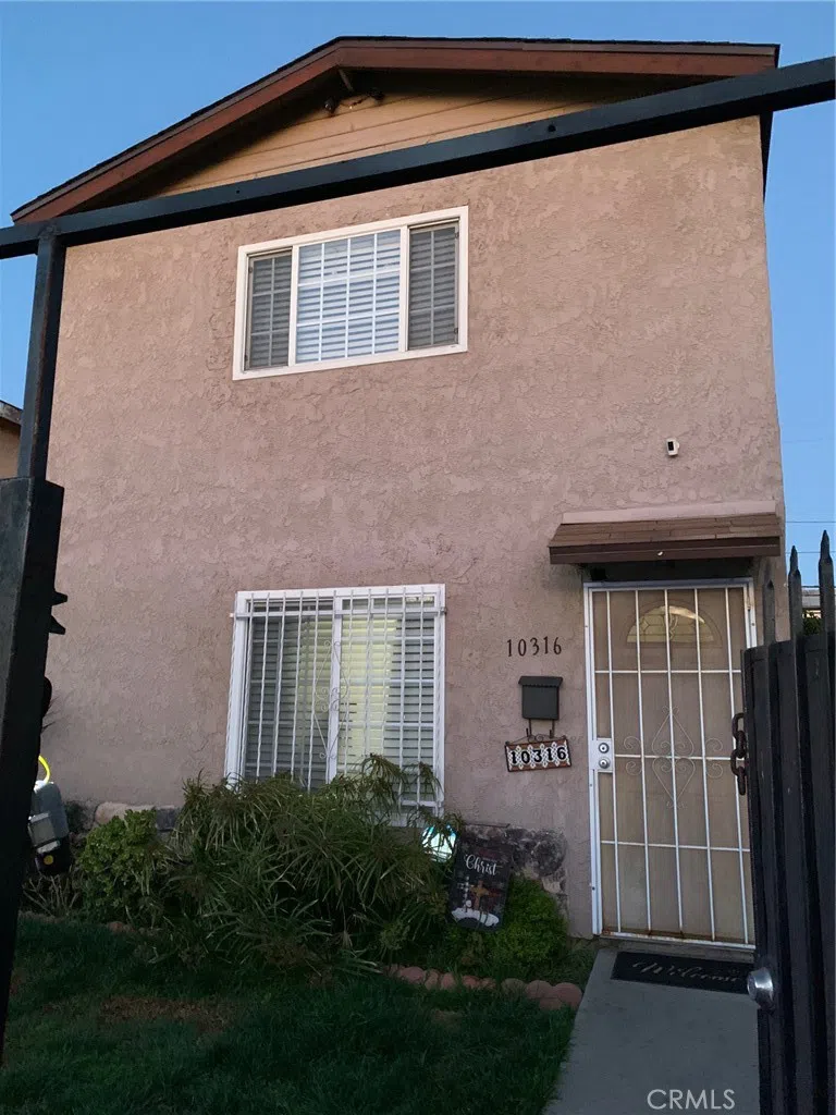 10316 S San Pedro Street Los Angeles, CA 90003