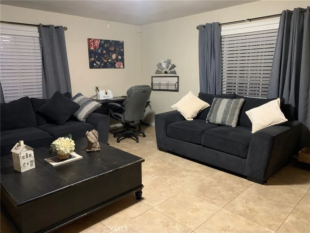 10316 S San Pedro Street Los Angeles, CA 90003