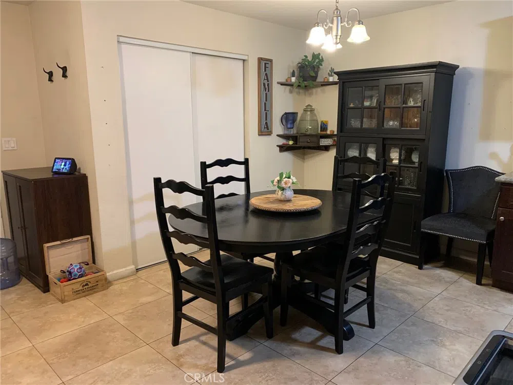 10316 S San Pedro Street Los Angeles, CA 90003