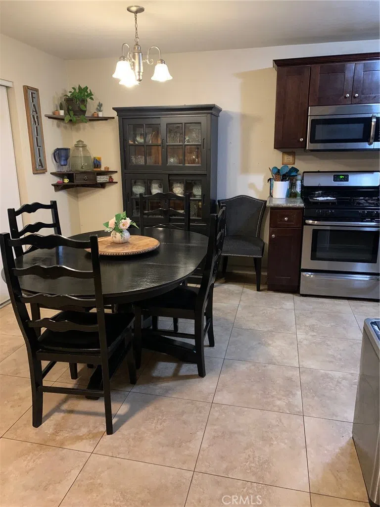 10316 S San Pedro Street Los Angeles, CA 90003