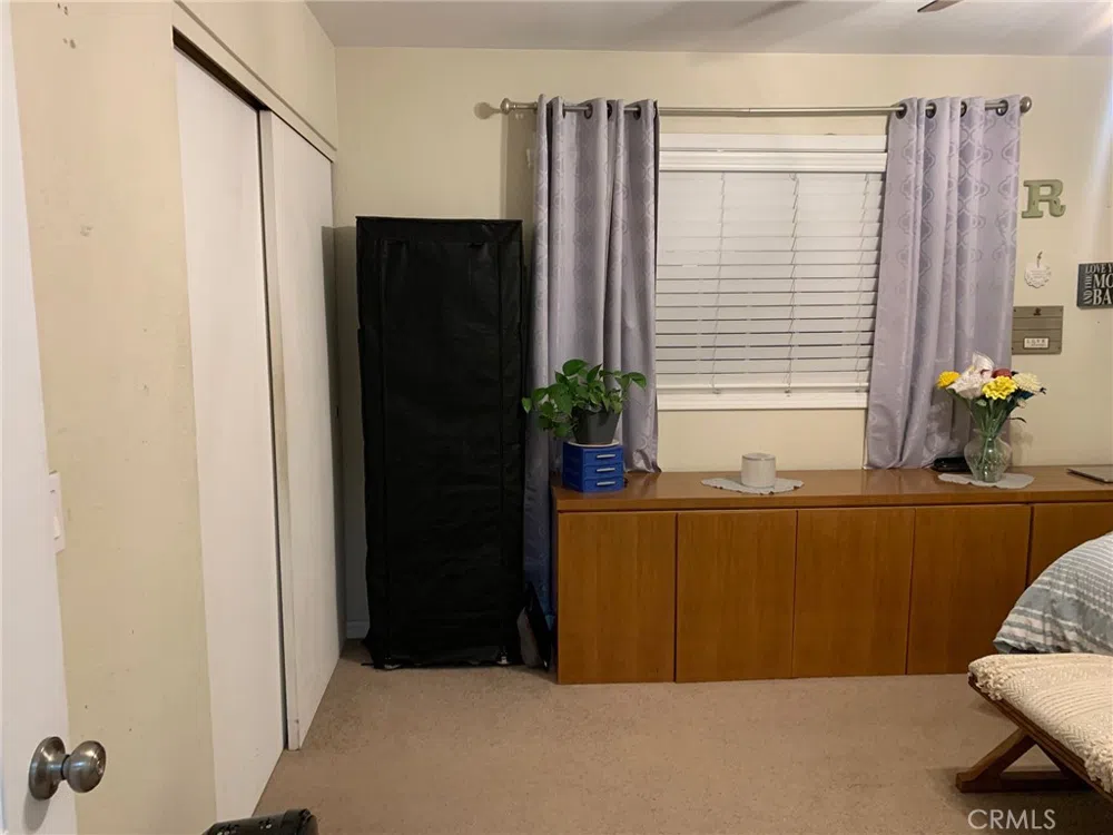 10316 S San Pedro Street Los Angeles, CA 90003