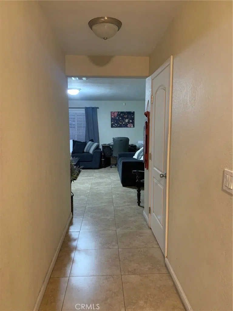 10316 S San Pedro Street Los Angeles, CA 90003