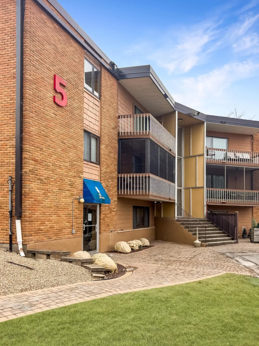 5440 Three Points Boulevard #513 Mound, MN 55364