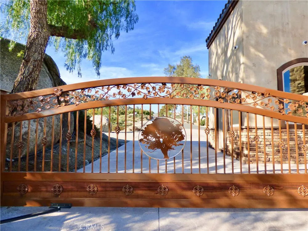 23725 Via Benito Homeland, CA 92548