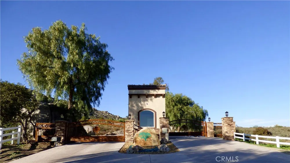 23725 Via Benito Homeland, CA 92548