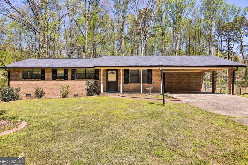 6207 Moss DR Douglasville, GA 30135