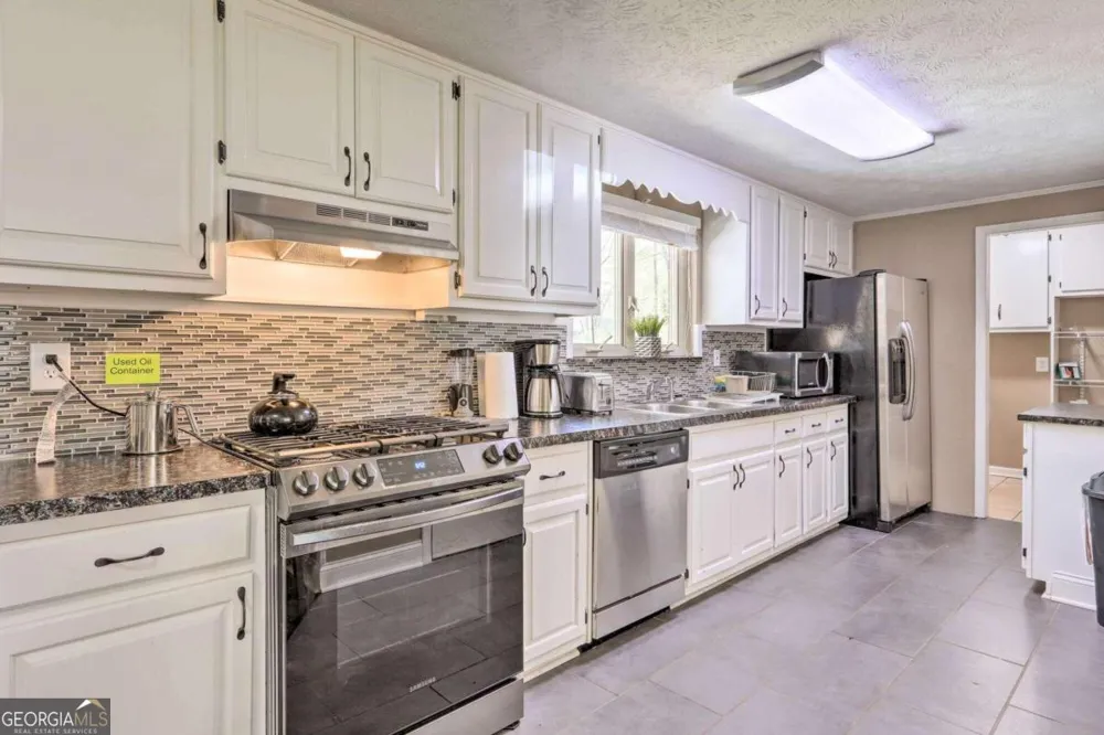 6207 Moss DR Douglasville, GA 30135