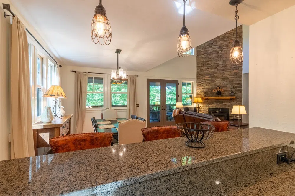Allspice Ct Tuckasegee, NC 28783