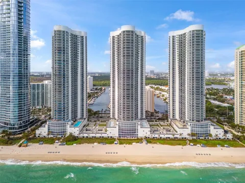 15901 Collins Ave #2801