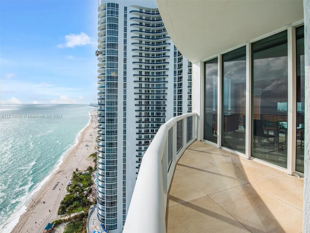 15901 Collins Ave #2801 Sunny Isles Beach, FL 33160