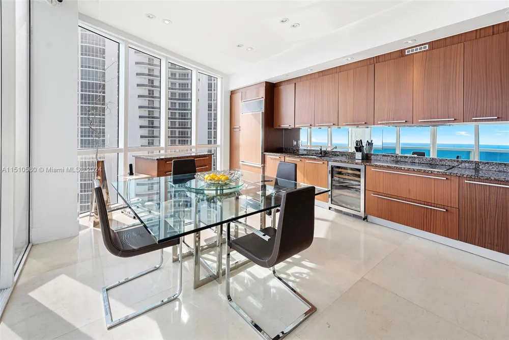 15901 Collins Ave #2801 Sunny Isles Beach, FL 33160