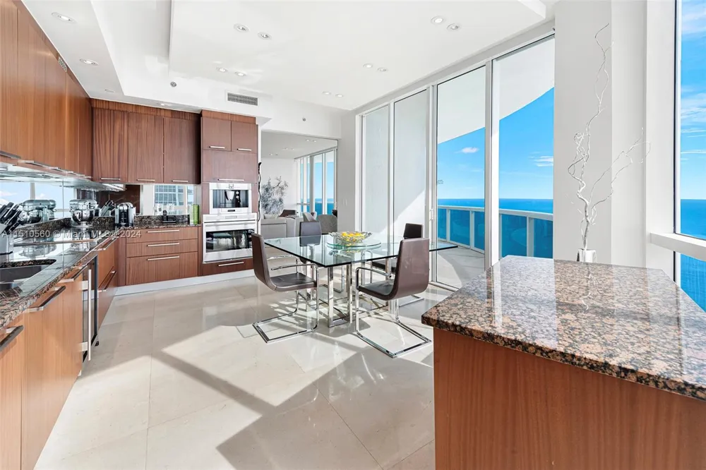 15901 Collins Ave #2801 Sunny Isles Beach, FL 33160