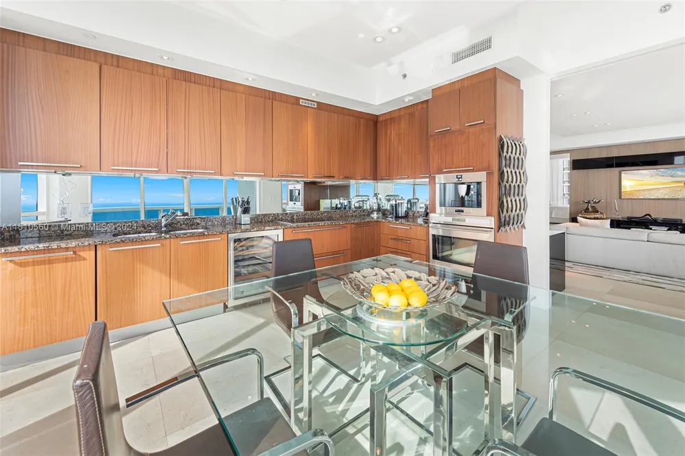 15901 Collins Ave #2801 Sunny Isles Beach, FL 33160