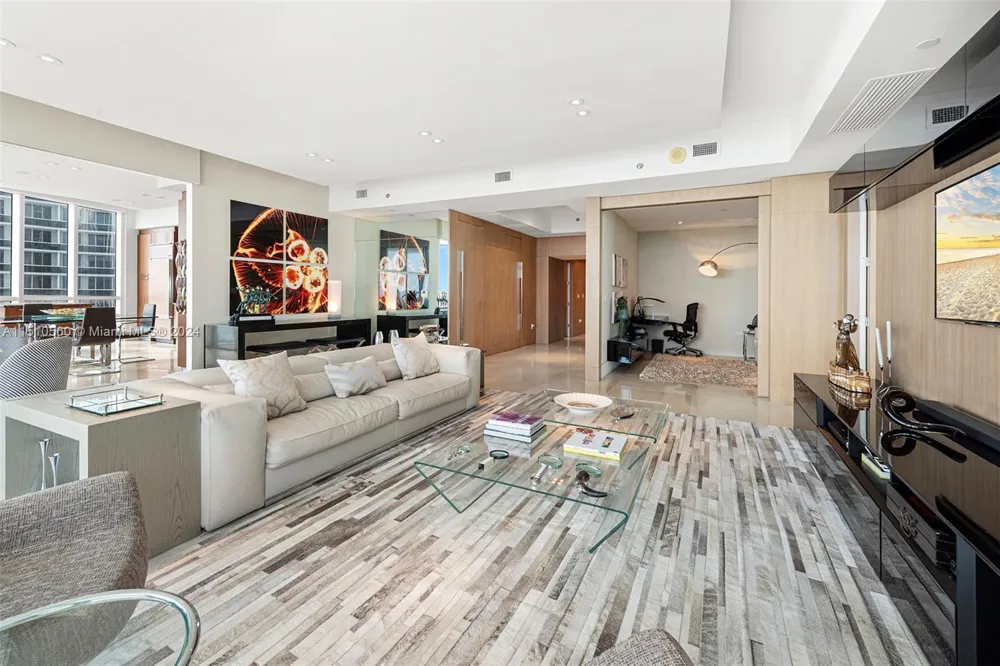 15901 Collins Ave #2801 Sunny Isles Beach, FL 33160