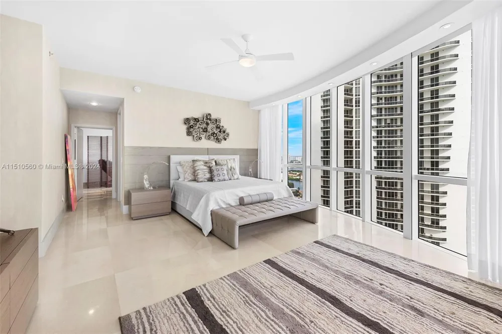 15901 Collins Ave #2801 Sunny Isles Beach, FL 33160