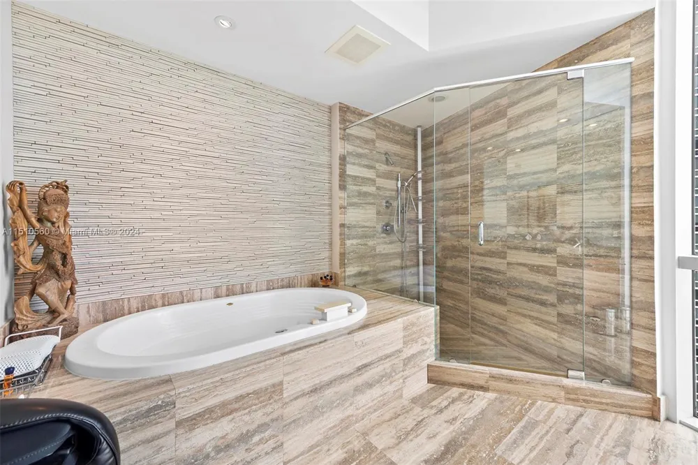 15901 Collins Ave #2801 Sunny Isles Beach, FL 33160