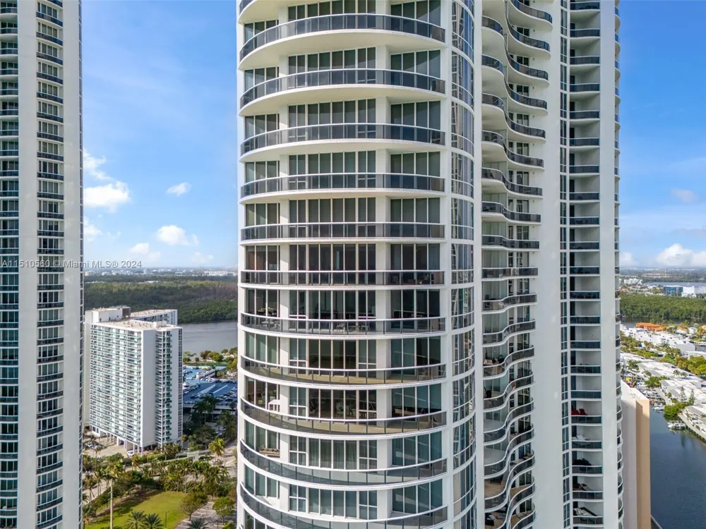 15901 Collins Ave #2801 Sunny Isles Beach, FL 33160