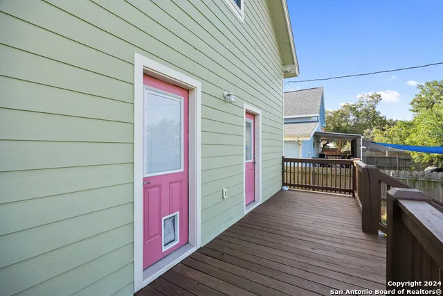 1403 S Young Rockport, TX 78382