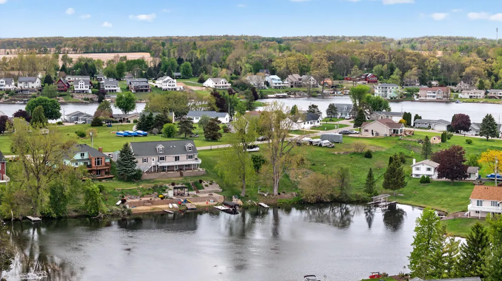 14391 Killybegs Lane Cement City, MI 49233