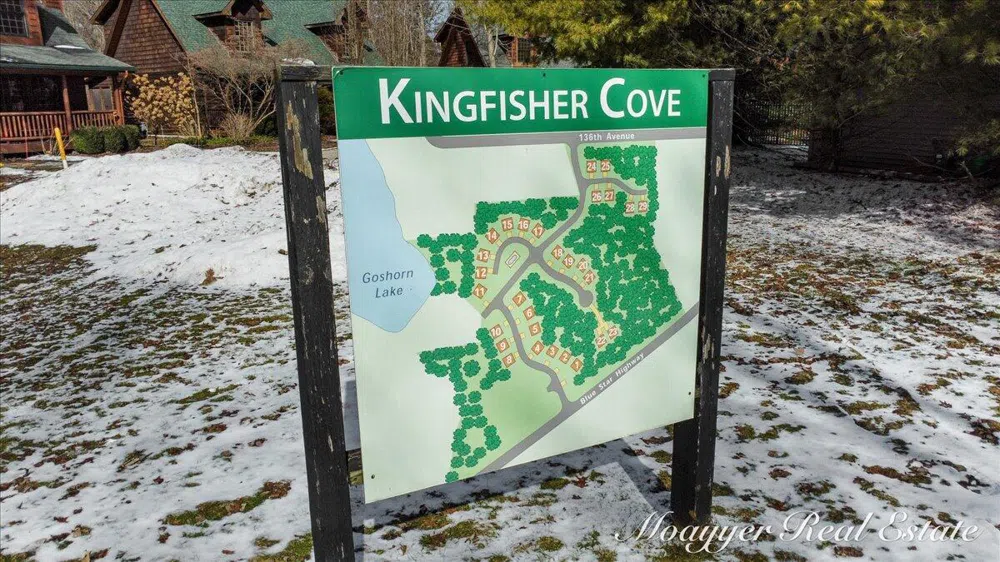 3577 Kingfisher Cove Drive Saugatuck, MI 49453