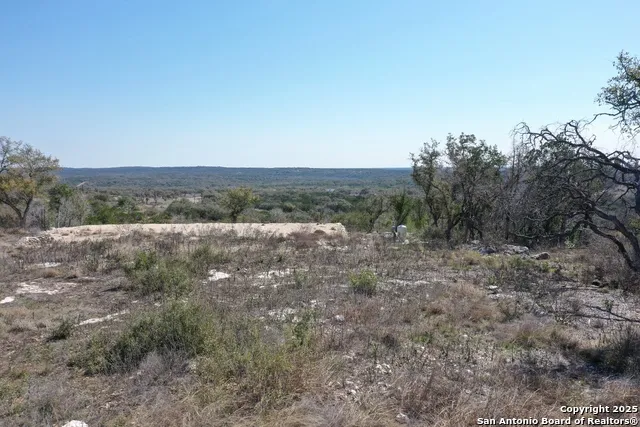 721 Crescent Hondo, TX 78861