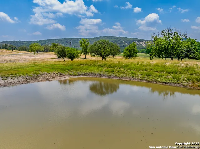 1275 Cypress Creek Kerrville, TX 78003