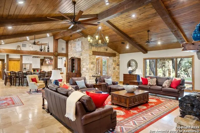 211 Bear Creek Kerrville, TX 78028