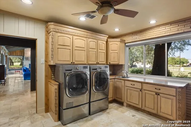 211 Bear Creek Kerrville, TX 78028